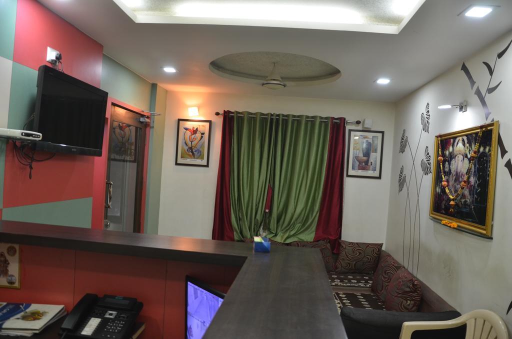 Hotel Royal Apple Ahmedabad Room photo