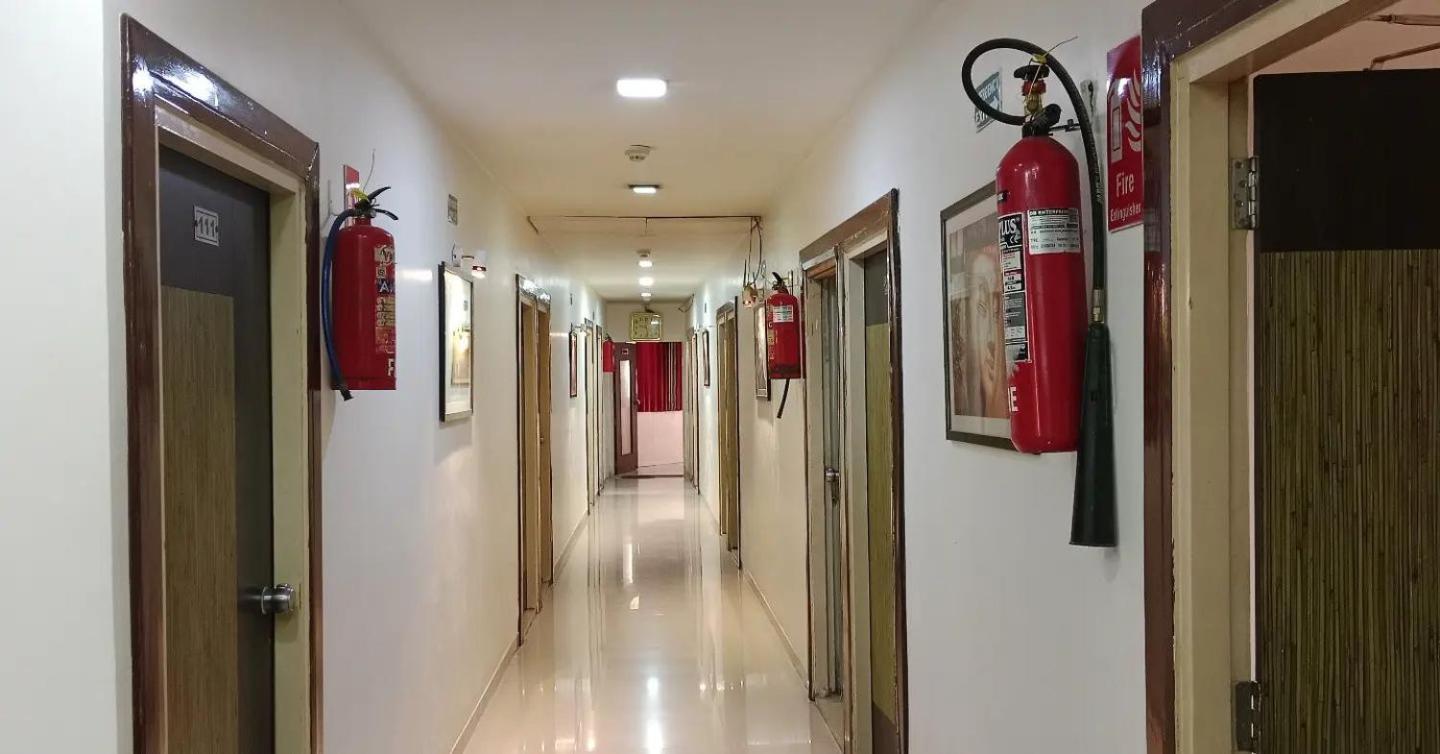 Hotel Royal Apple Ahmedabad Exterior photo